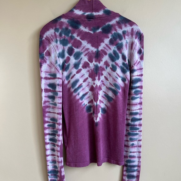 FREE PEOPLE women’s psychedelic turtleneck pullover size medium very soft! - Picture 6 of 10